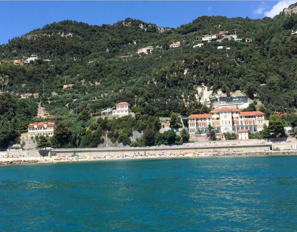 Hotel Del Golfo ฟีนาเลลีกูเร ภายนอก รูปภาพ