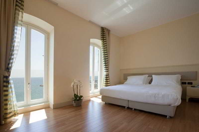 Hotel Del Golfo ฟีนาเลลีกูเร ภายนอก รูปภาพ